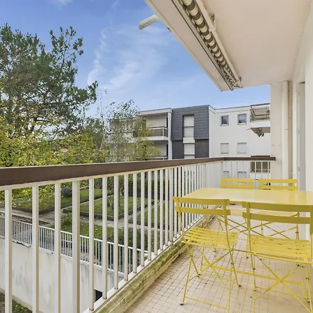 200m De La De La Baule, 4 Adultes 1 Enfant Appartement *