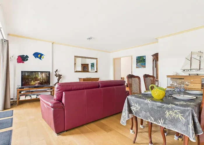 200m De La De La Baule, 4 Adultes 1 Enfant Apartment