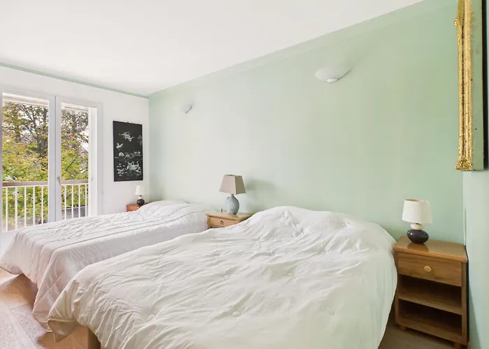 200m De La De La Baule, 4 Adultes 1 Enfant Apartment